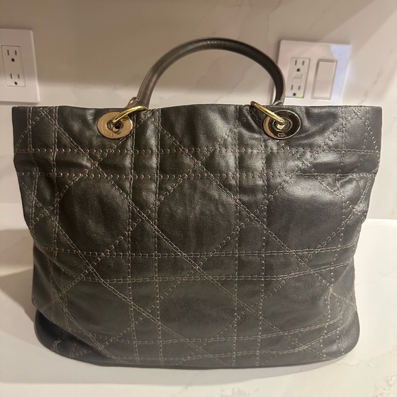 Authentic LADY DIOR Soft Tote Cannage Quilt Canvas Large. Beautiful condition! - Picture 3 of 12